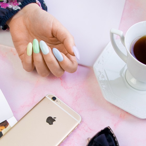 Pastelowy zielony Lakier Hybrydowy LED/UV świeży manicure | MANICA.PL